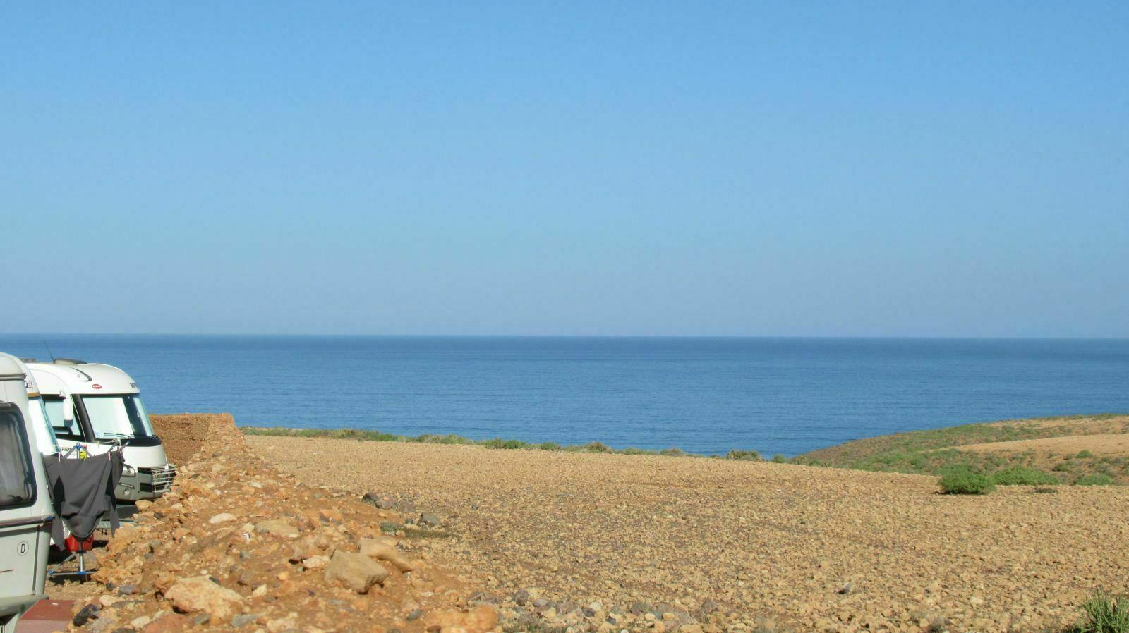 LA MER VUE DE NOTRE CAMPING-CAR