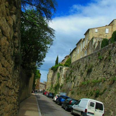 Le VILLAGE DE BONNIEUX